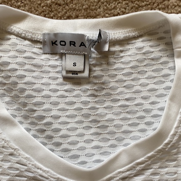 Koral Mesh Workout Tank in White - Picture 5 of 8